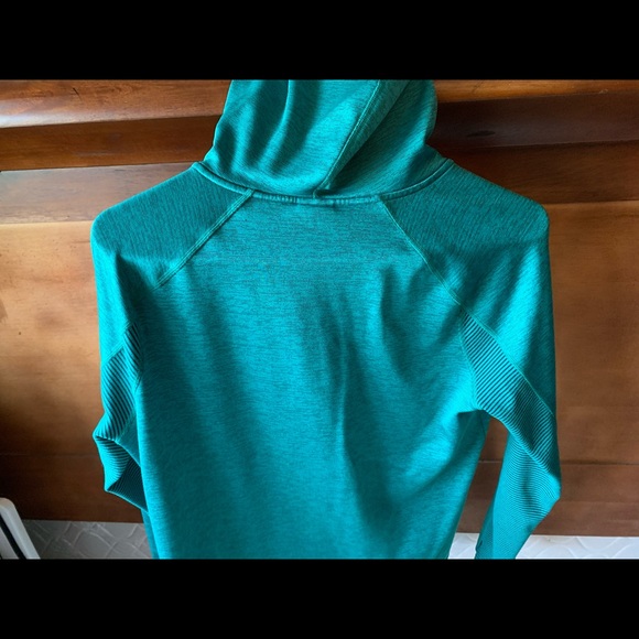 Oakley zip up size small turquoise - Picture 5 of 5